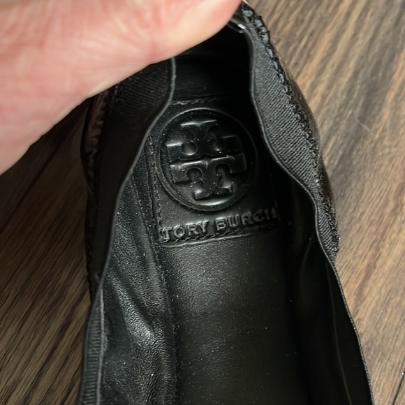 AUTHENTIC Tory Burch flats - Picture 3 of 3